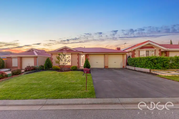 19 Mary Crescent, Craigmore SA 5114