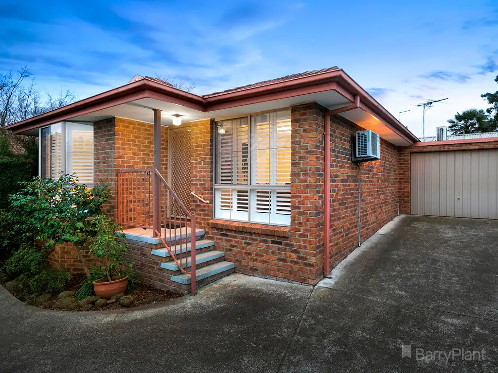 Main view of Homely unit listing, 2/8 Donald Street, Croydon VIC 3136