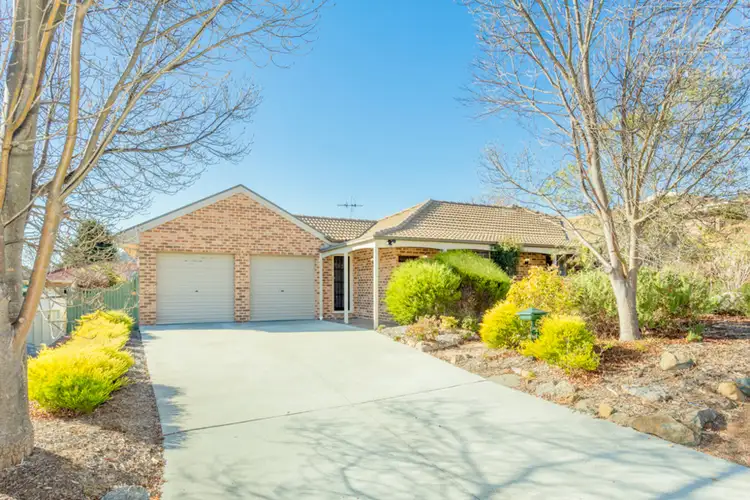 77 Jacaranda Drive, Jerrabomberra NSW 2619
