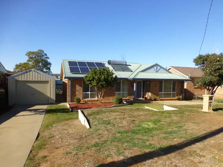 21 Blaxland Street, Parkes NSW 2870