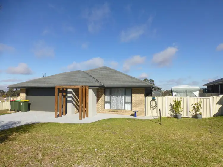7 Rosewood Avenue, Parkes NSW 2870