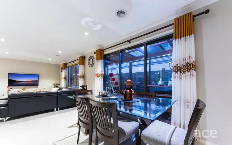Seventh view of Homely house listing, 5 Kingsbridge Boulevard, Williams Landing VIC 3027