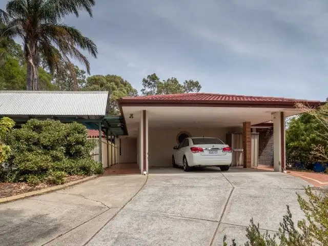 81 Carawatha Avenue, Mount Nasura WA 6112