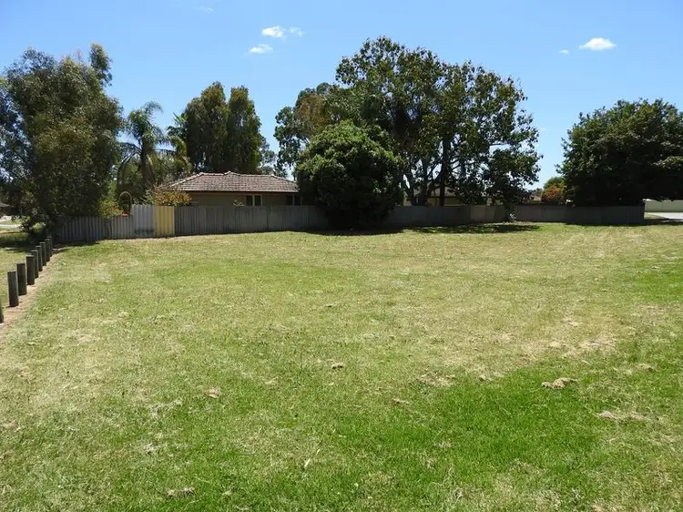 16 Numulgi Street, Armadale WA 6112