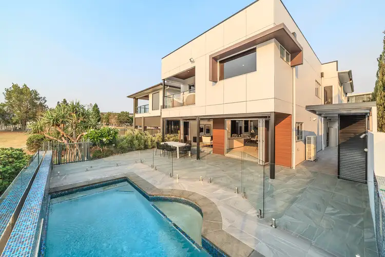 15 Waterline Crescent, Bulimba QLD 4171