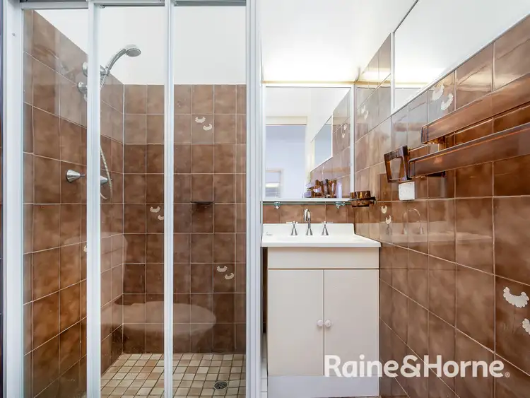 Sixth view of Homely house listing, 18 Cooinbil Crescent, Kooringal NSW 2650