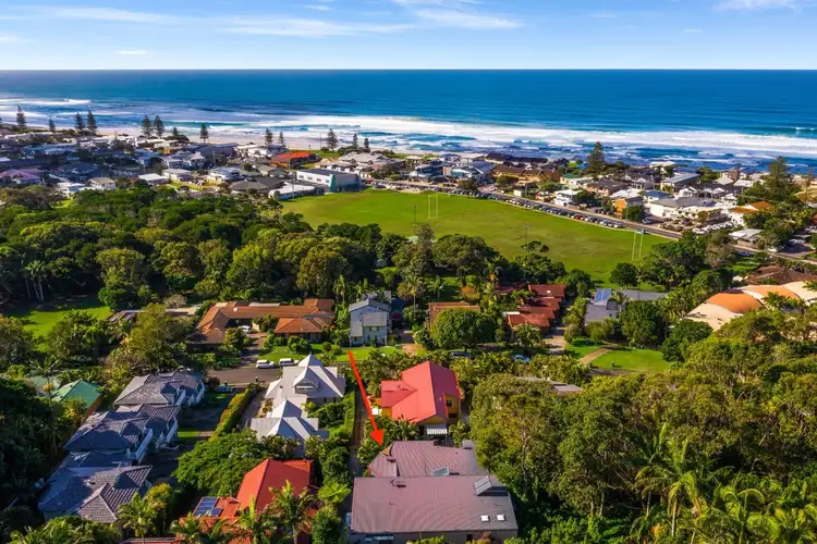 Second view of Homely house listing, 1/27A Sunrise Crescent, Lennox Head NSW 2478