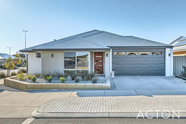 16 Giallo Way, Eglinton WA 6034