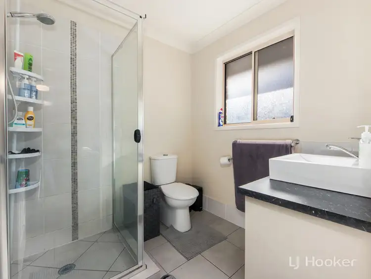 Sixth view of Homely house listing, 5 Siding Crt, Rosewood QLD 4340
