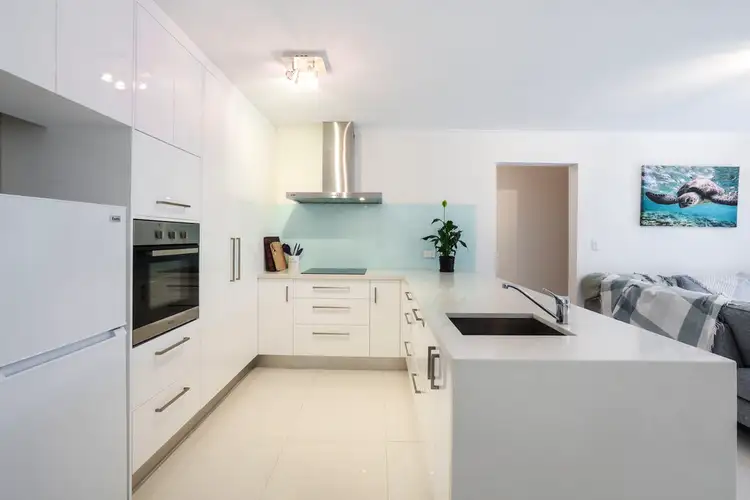 Main view of Homely unit listing, 2/39 Chelsea Avenue, Broadbeach QLD 4218