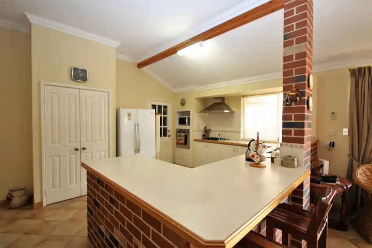 Fifth view of Homely house listing, 8 Vaughans Way, Australind WA 6233