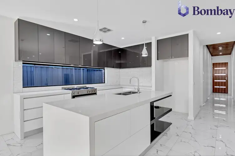 15 Goldington Street, Mickleham VIC 3064