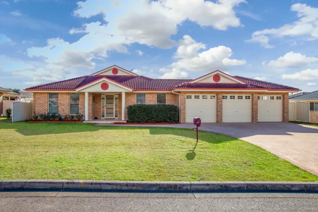 Main view of Homely house listing, 124 Avery Street, Rutherford NSW 2320