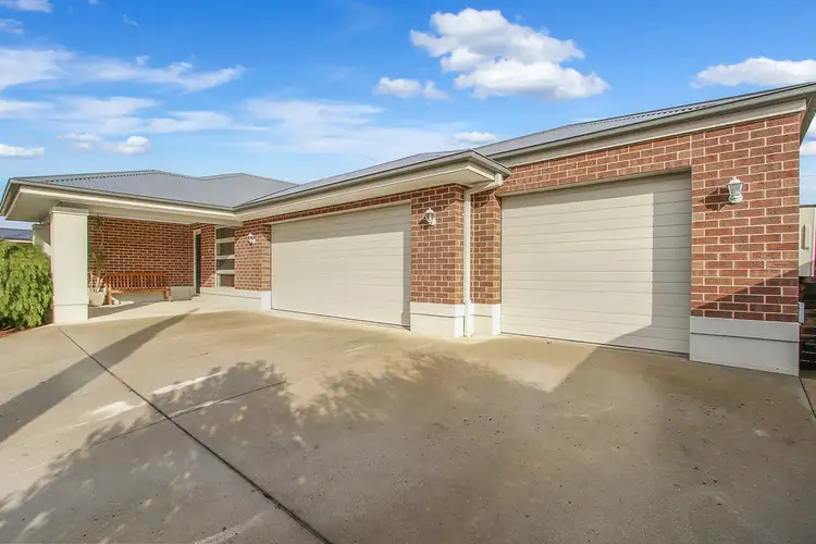 Second view of Homely house listing, 7 Kerry Avenue, Killara VIC 3691