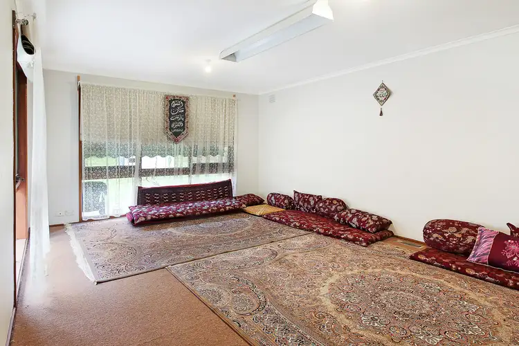 Second view of Homely house listing, 6 Warburton Court, Endeavour Hills VIC 3802