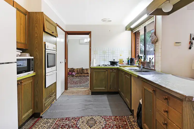 Fifth view of Homely house listing, 6 Warburton Court, Endeavour Hills VIC 3802