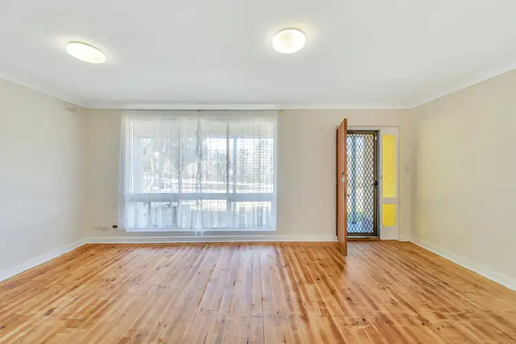 Fifth view of Homely house listing, 100 Brentwood Drive, Huntfield Heights SA 5163