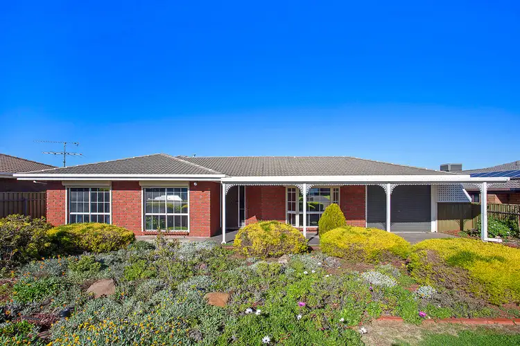 17 Fastnet Court, Hallett Cove SA 5158