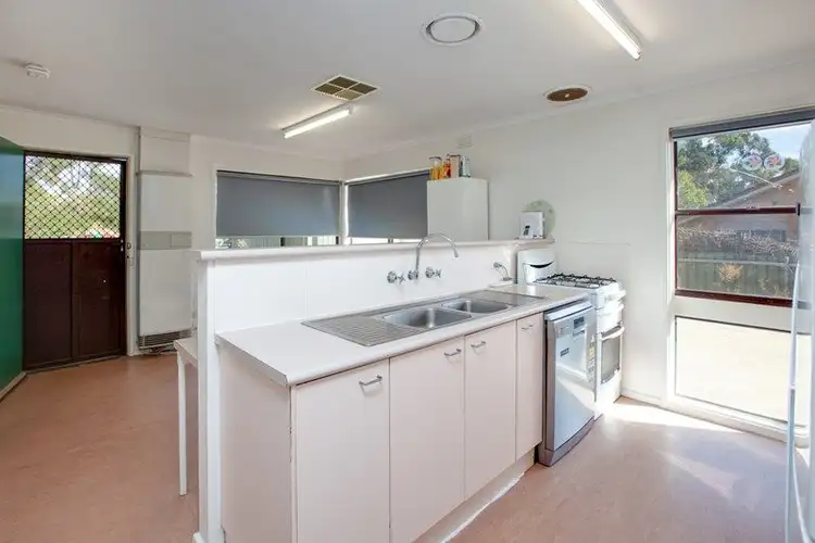 Fifth view of Homely house listing, 10 McCrohan Court, Wodonga VIC 3690