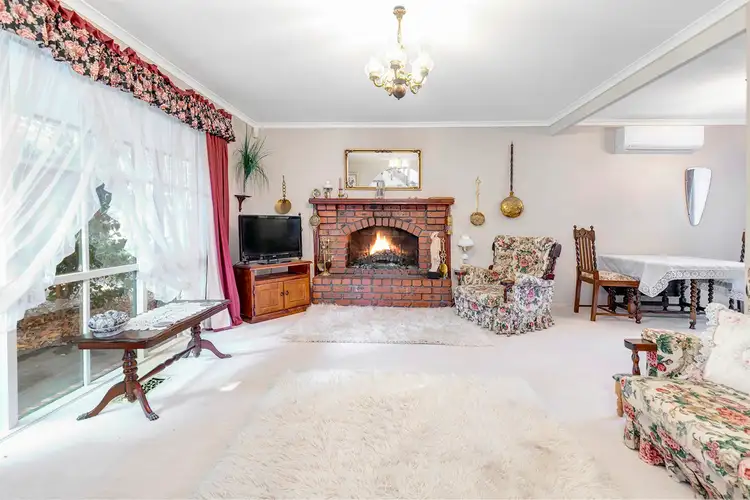 Third view of Homely house listing, 2 Nurla Court, Frankston VIC 3199