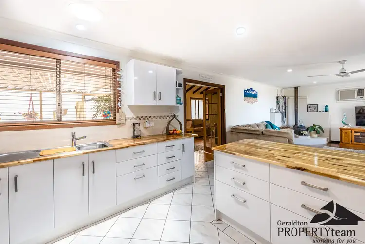 8 Amalda Place, Sunset Beach WA 6530