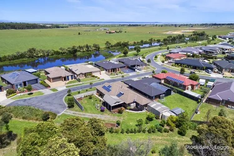 5 Bellairs Place, Koo Wee Rup VIC 3981