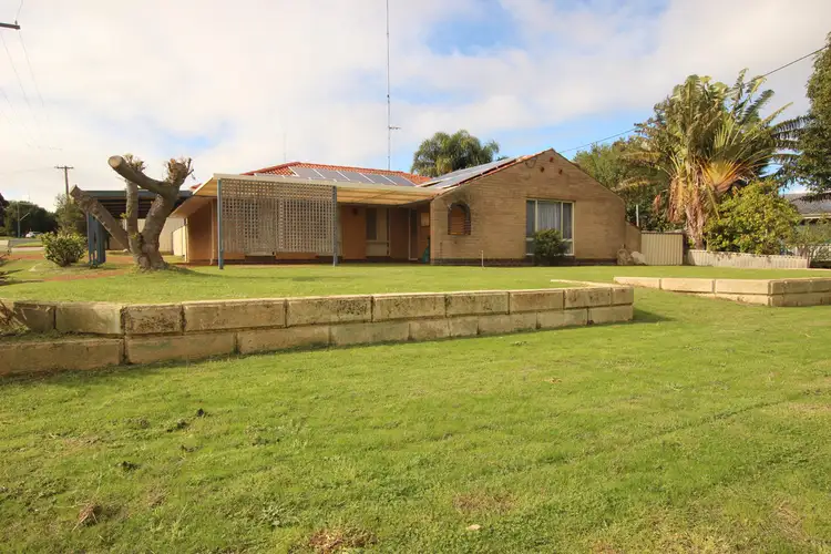 28 HESSE ST, Waroona WA 6215