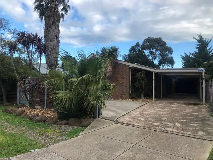 52 Mckenzie Crescent