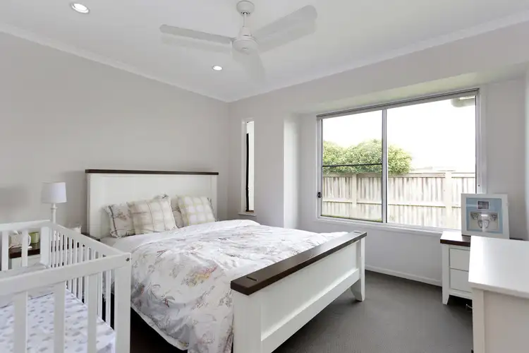 Seventh view of Homely house listing, 2/4 Berkshire Lane, Ooralea QLD 4740