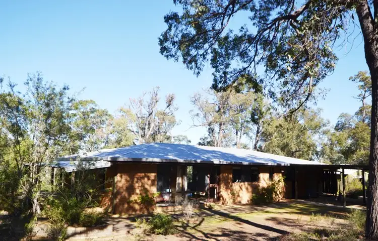 60 Woolhouse Lane, Gidgegannup WA 6083
