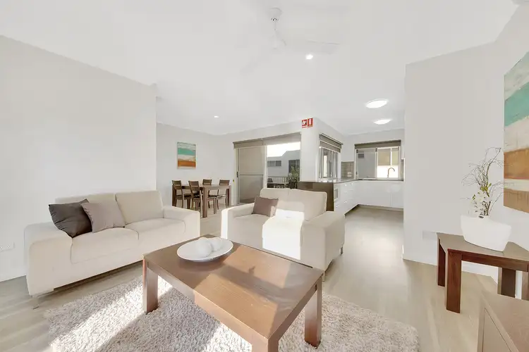 18/7 VIEW STREET, West Gladstone QLD 4680