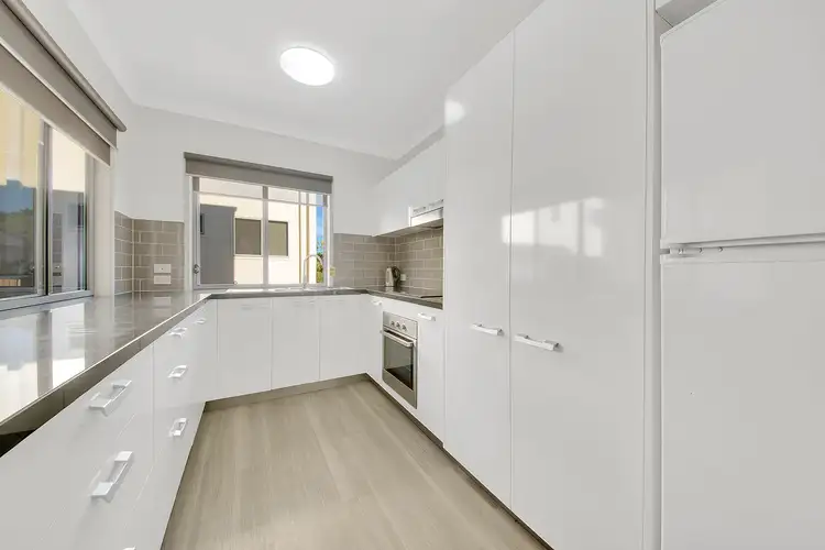 Third view of Homely unit listing, 18/7 VIEW STREET, West Gladstone QLD 4680
