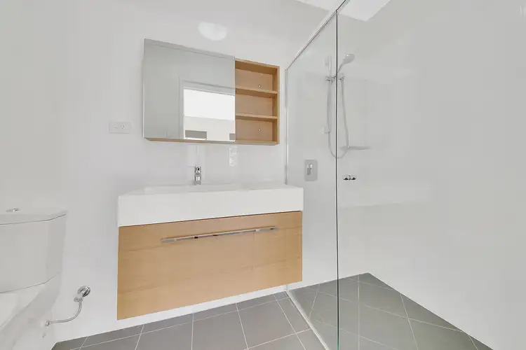Sixth view of Homely unit listing, 18/7 VIEW STREET, West Gladstone QLD 4680