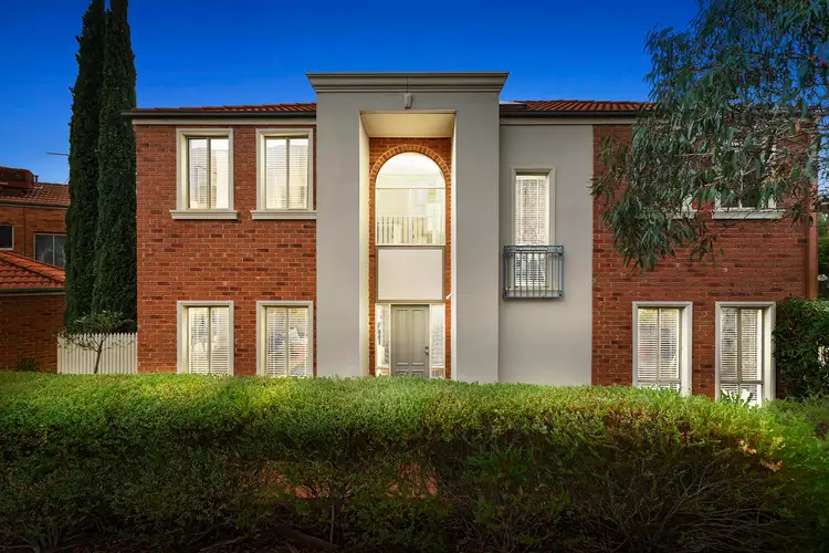 2 Vista Grove, Viewbank VIC 3084