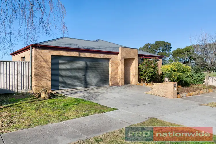 Second view of Homely house listing, 6 Ilvia Way, Sebastopol VIC 3356
