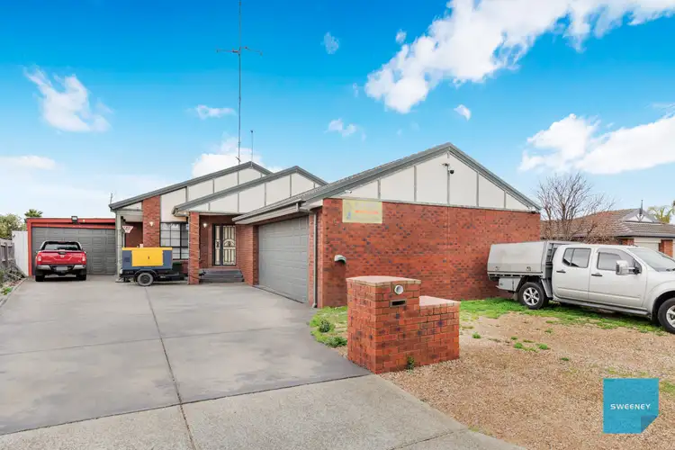 6 Ruben Drive, Sydenham VIC 3037