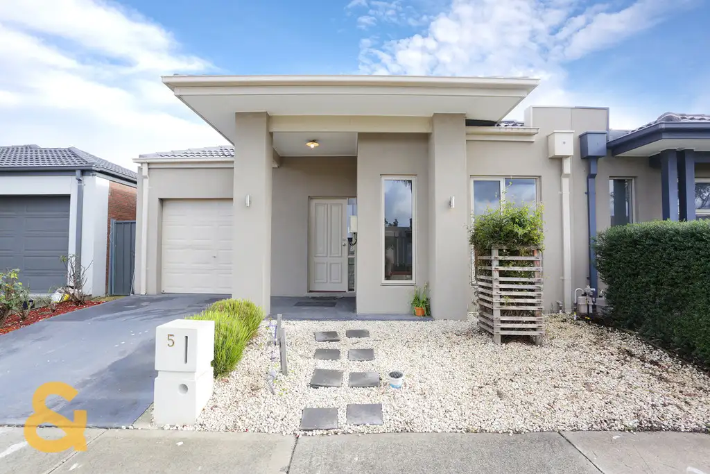 Main view of Homely house listing, 5 Gerald Street, Craigieburn VIC 3064