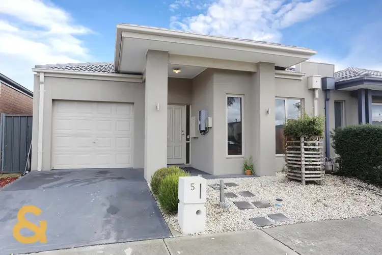 Second view of Homely house listing, 5 Gerald Street, Craigieburn VIC 3064