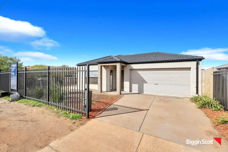 136 Exford Rd, Melton South VIC 3338