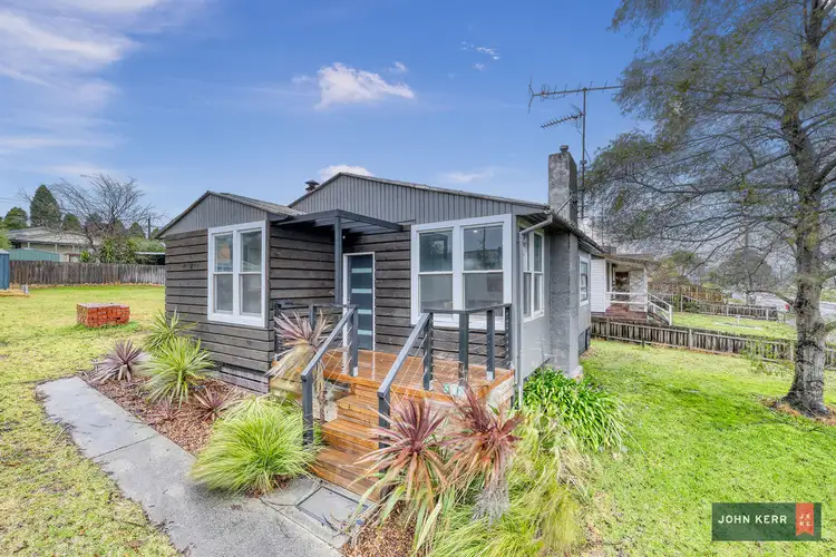 11 Childers Street, Newborough VIC 3825