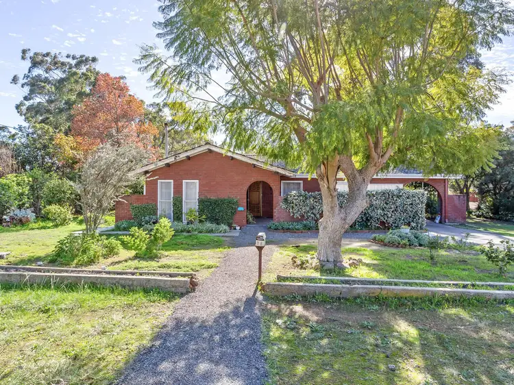 38 Urch Road, Kalamunda WA 6076