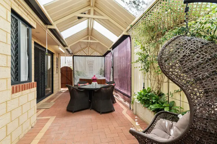 1/77 Ivanhoe Street, Bassendean WA 6054