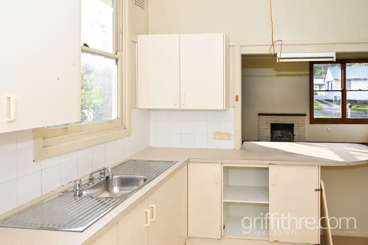 Third view of Homely house listing, 8 Cedar Crescent, Griffith NSW 2680