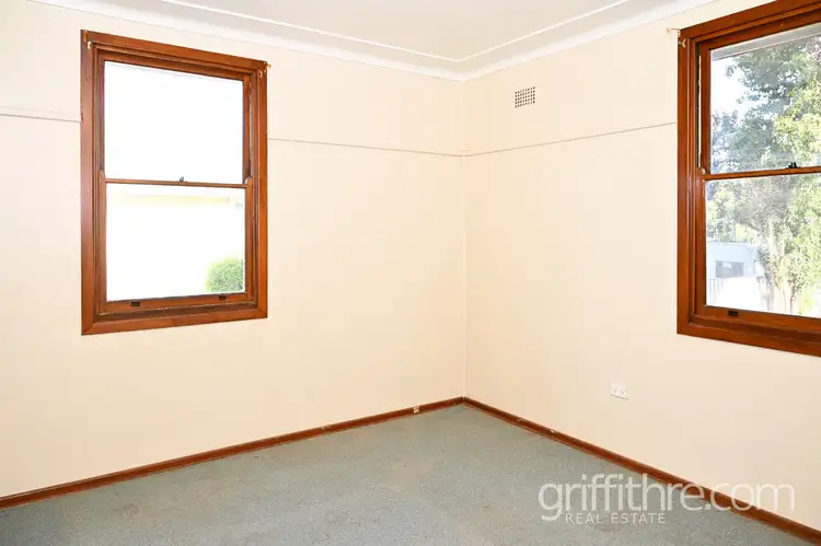 Sixth view of Homely house listing, 8 Cedar Crescent, Griffith NSW 2680