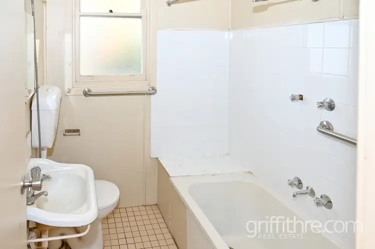 Seventh view of Homely house listing, 8 Cedar Crescent, Griffith NSW 2680