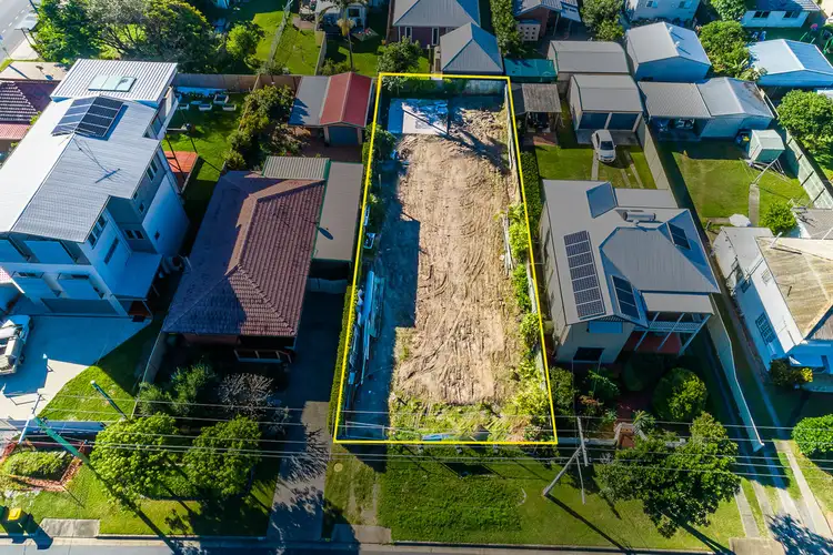 18 Hobbs Street, Scarborough QLD 4020