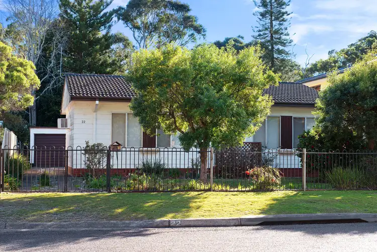 22 President Poincare Parade, Tanilba Bay NSW 2319