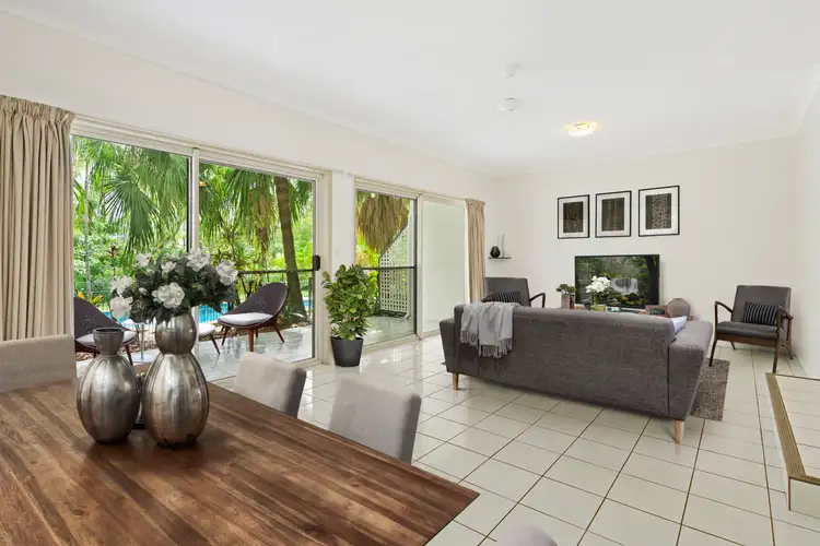 2/15 Tropic Road, Cannonvale QLD 4802