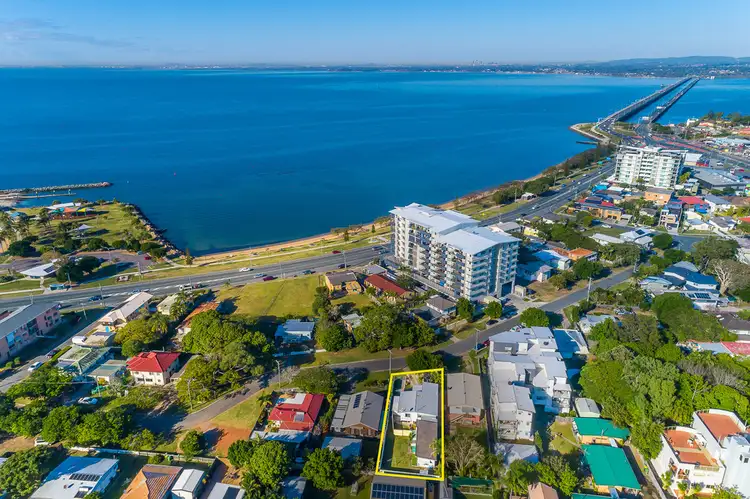 19a/19b Lane St, Clontarf QLD 4019
