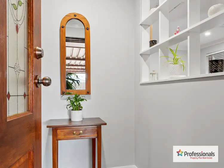 Second view of Homely house listing, 5 Merlin Close, Camillo WA 6111